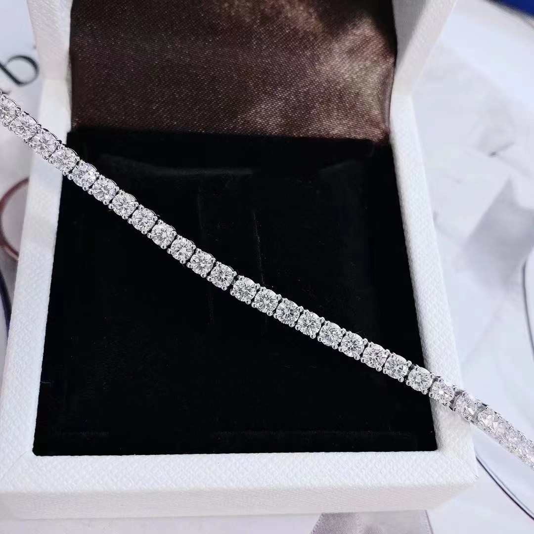 0.1ct Fancy Lab Grown Diamond Bracelet VS2-VVS1 IGI Certified