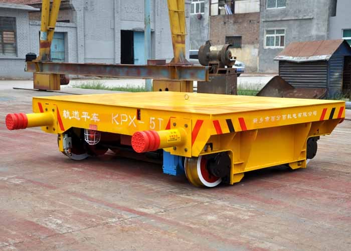 rail coil car with lifting device