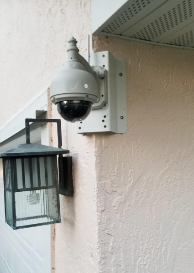 Customized Instruction Pole Mount Universal Corner Bracket for Most Wall Mounts Cameras