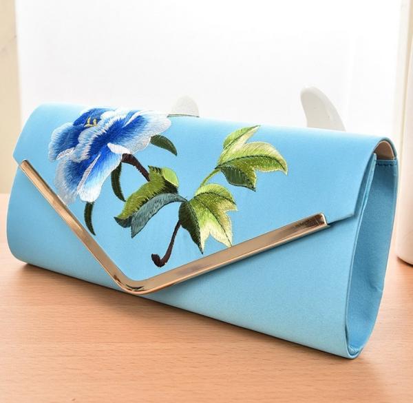 Women's floral embroidery evening bag clutch bag handbag retro national wind