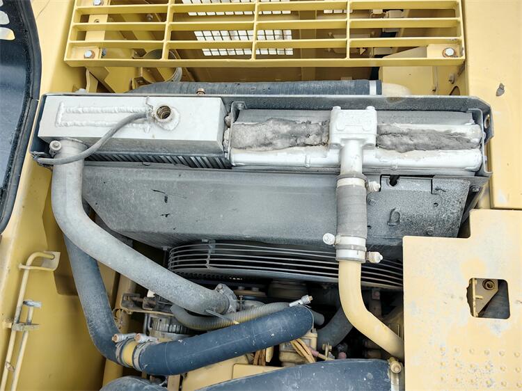 Good Condition Used Excavator CAT 320 20 Ton with Original Hydraulic Pump from Japan