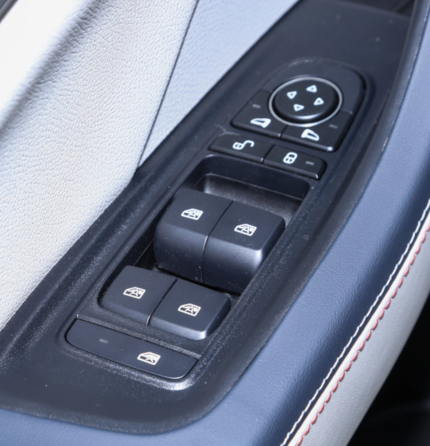 BYD QIN Plus 2023 Champion Version DM-I 120km Leading Model 4 Door 5 Seater Sedan Plug-In Hybrid