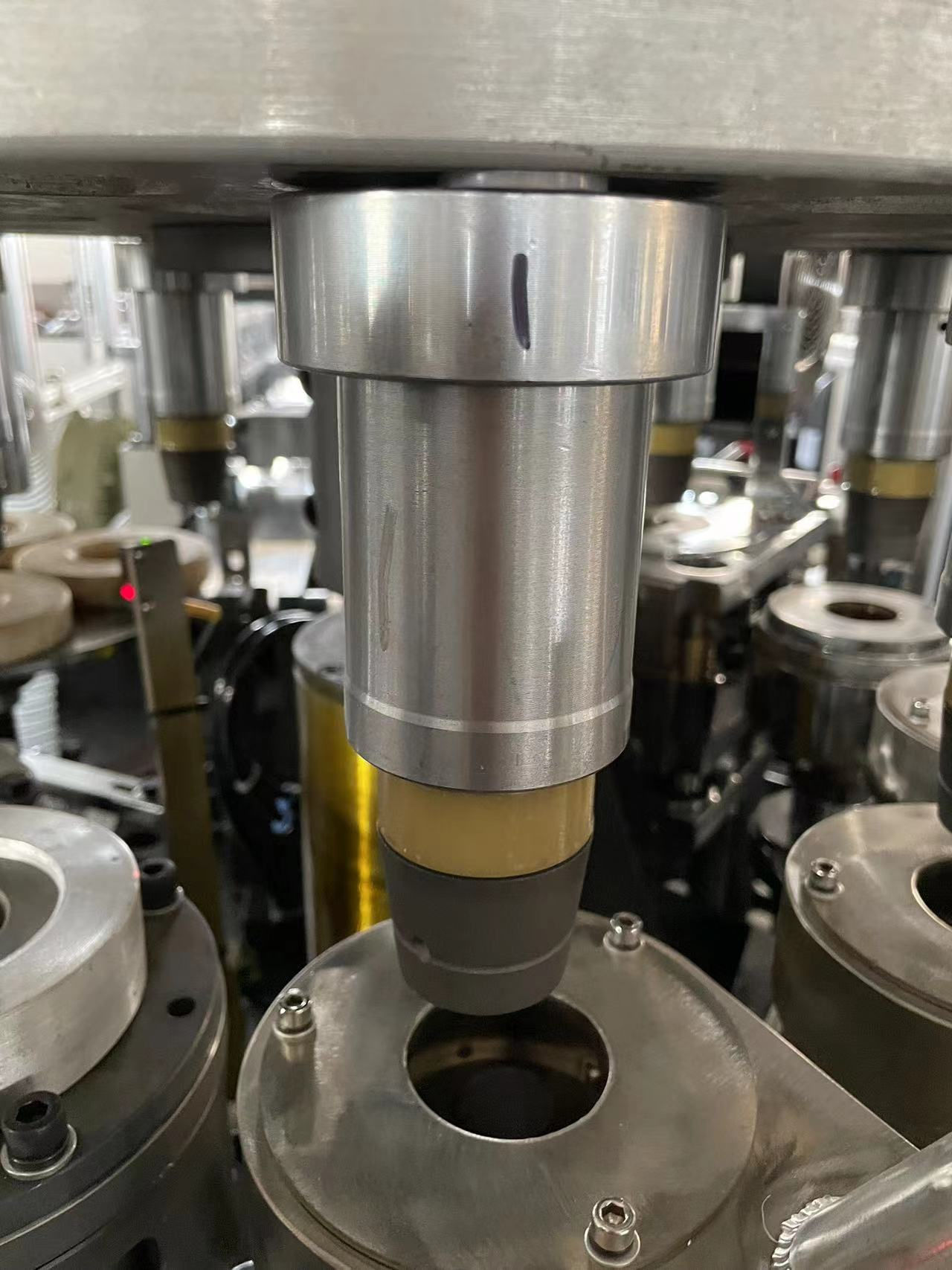 Double Wall Paper Tea Cup Production Machine 4kw 100-110 Pcs/Min High Speed Paper Cup Making with and Gas Source 0.5-0.8MPa