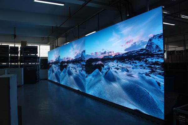 Airport Indoor LED Video Wall P3.91 500x500 Die Casting Boards 1200cd/sqm