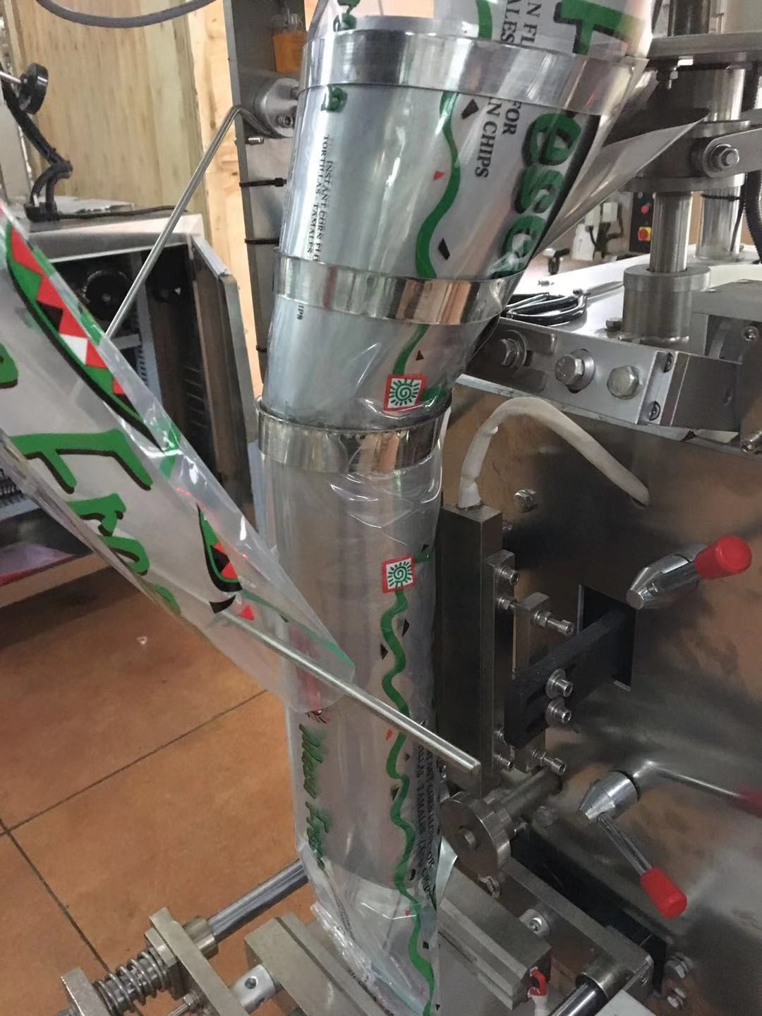 TAICHUAN Automatic vertical coffee beans packing machine IN CHINA