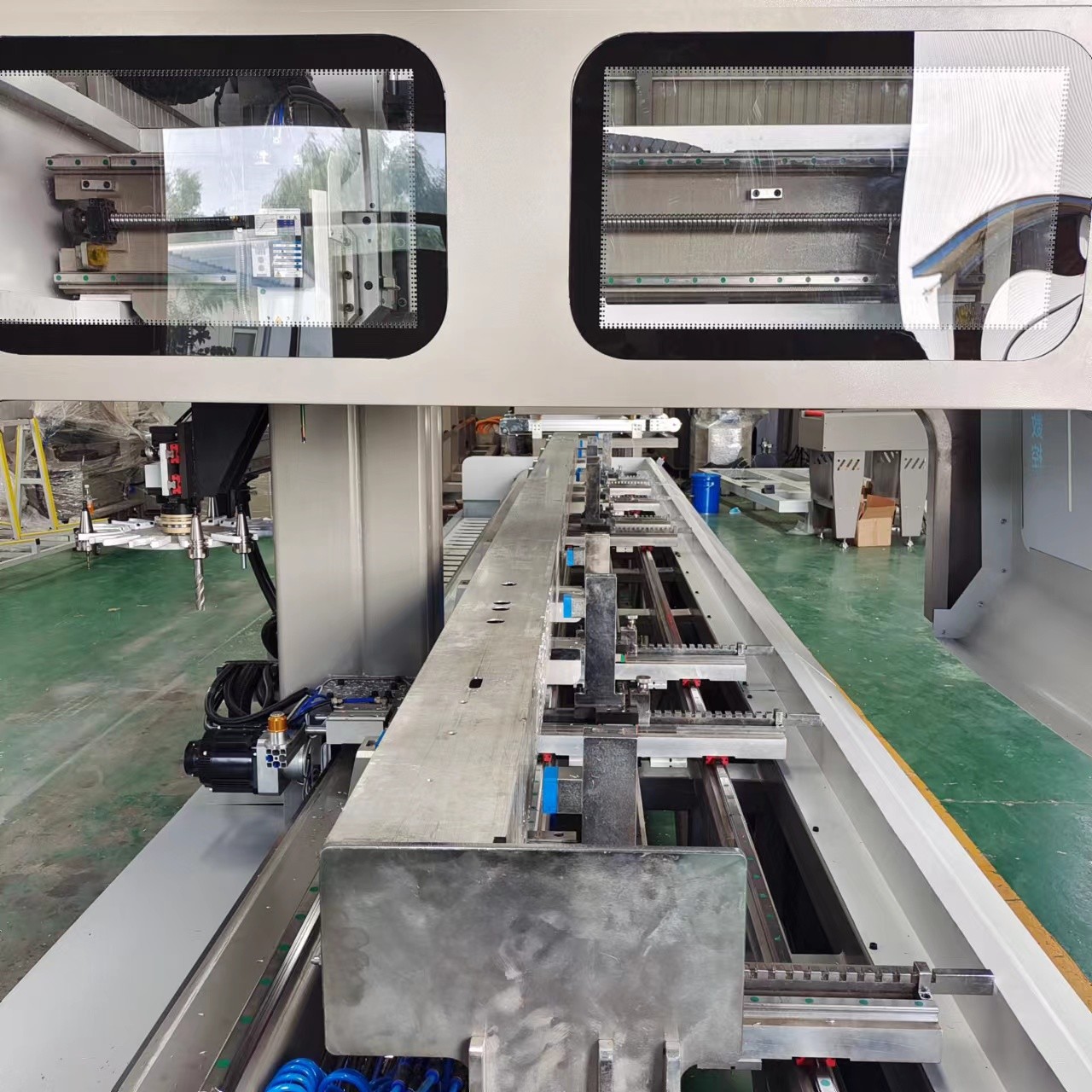 1500mm 4 Axis Curtain Wall Machine RTCP Aluminum Extrusion Cnc Machine