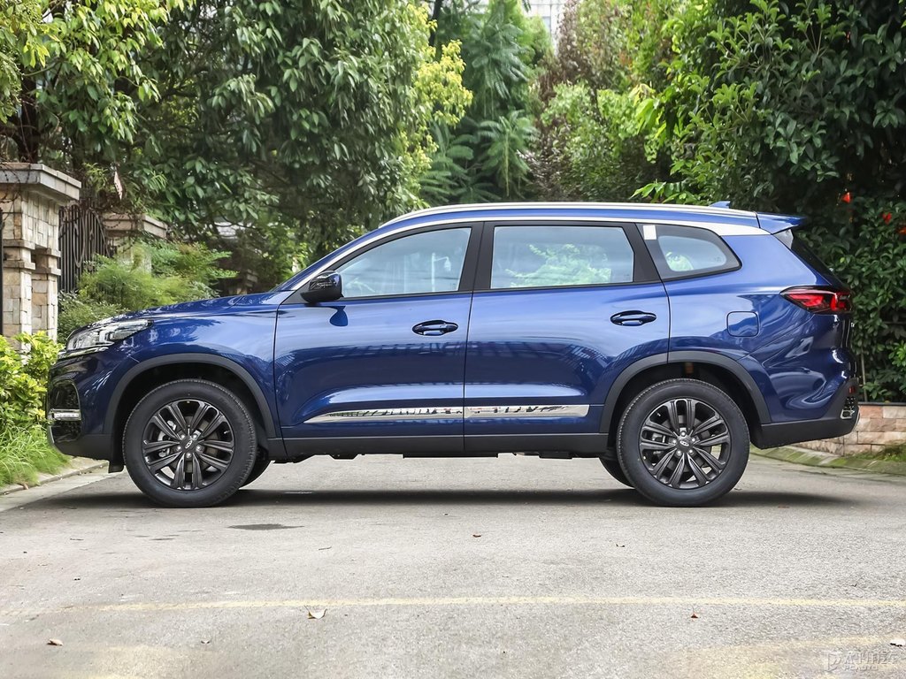 QiRui New energy 5-Door 5-Seat SUV Second-Hand Car Chery Used Car RuiHu 8