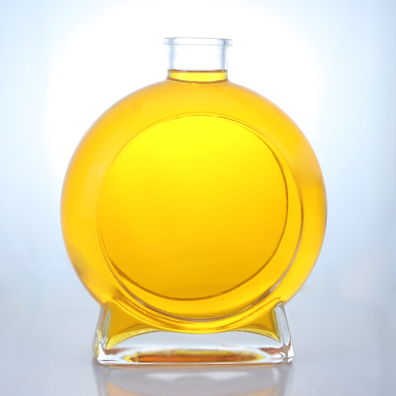 Super Flint Material Flat Shape Rum Vodka Whisky Tequila Gin Glass Bottle with Cork