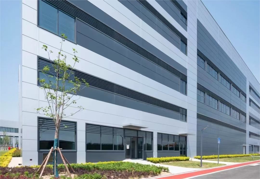 Industrial Fast Installation Prefab Warehouse Building Customizable Design Storage Cost Savings