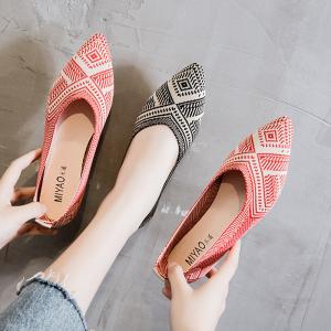  Hot Sale Lightweight Breathable Women's Shoes Pointed Toe Geometric Pattern Casual Flats Manufactures
