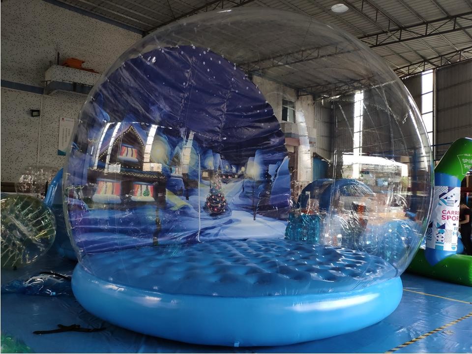 0.5mm PVC Trapaulin Outdoor Inflatable Snow Globe For Amusement Park