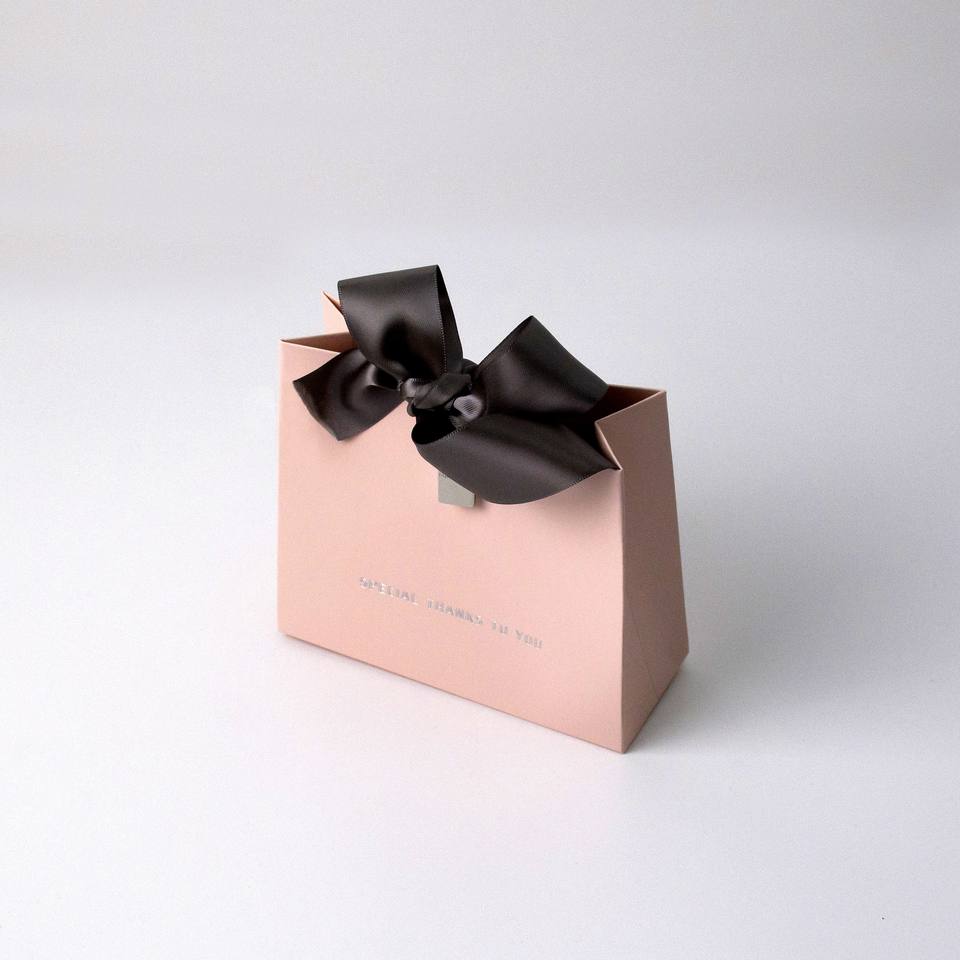 Luxury Printed Custom Logo Clothing Gift Paper Packaging Bags with Hand Length Handle