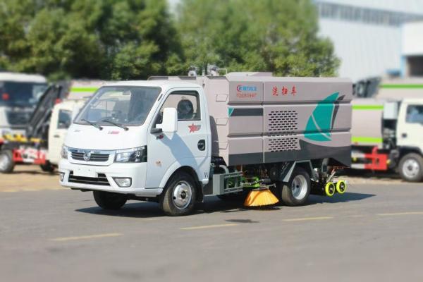 Dongfeng Mini Industrial Road Sweeper Machine , Street Sweeper Cleaning