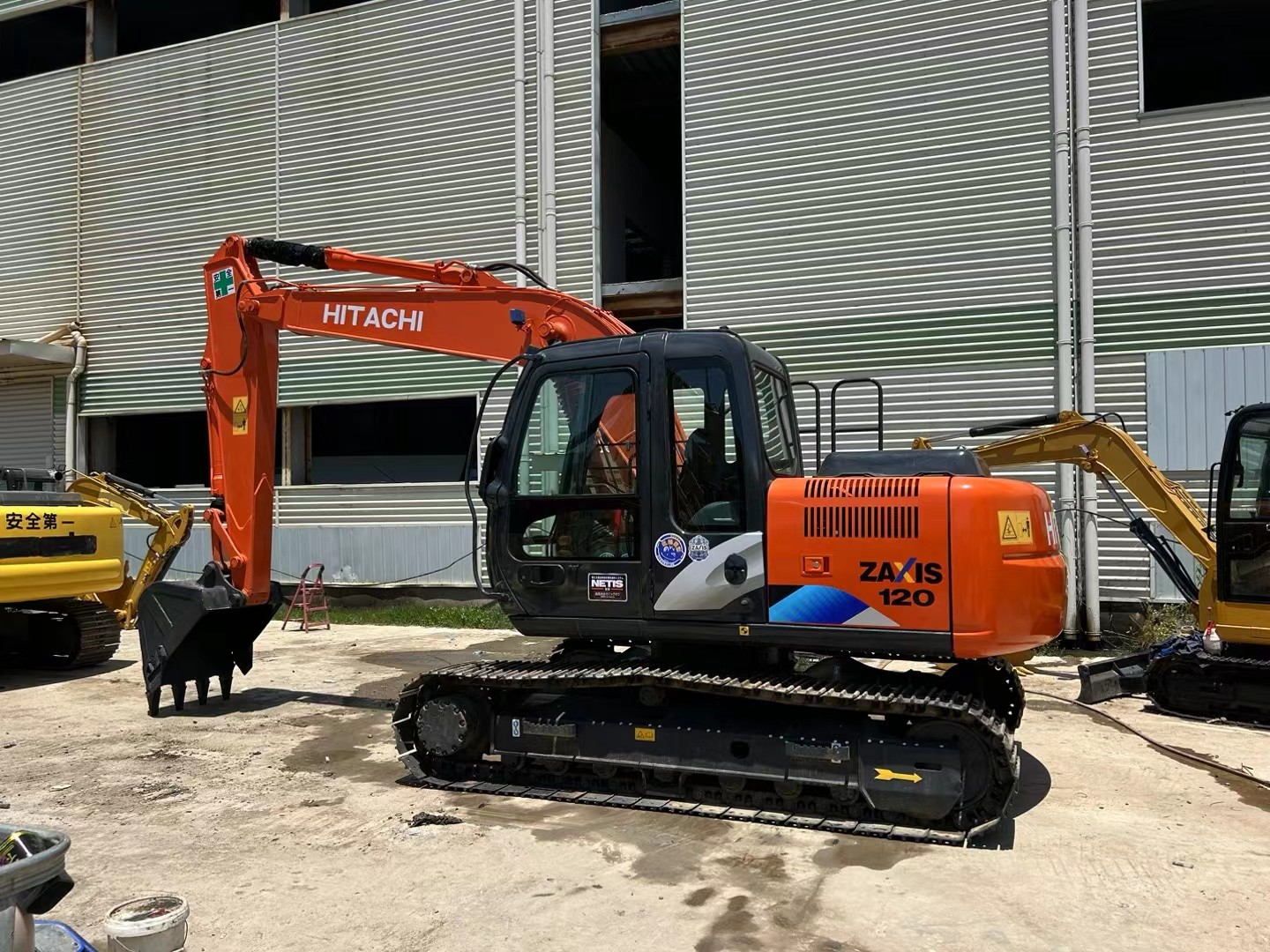 Second Hand Good Looking Zaxis 120 Excavator For Sale For A Low Price