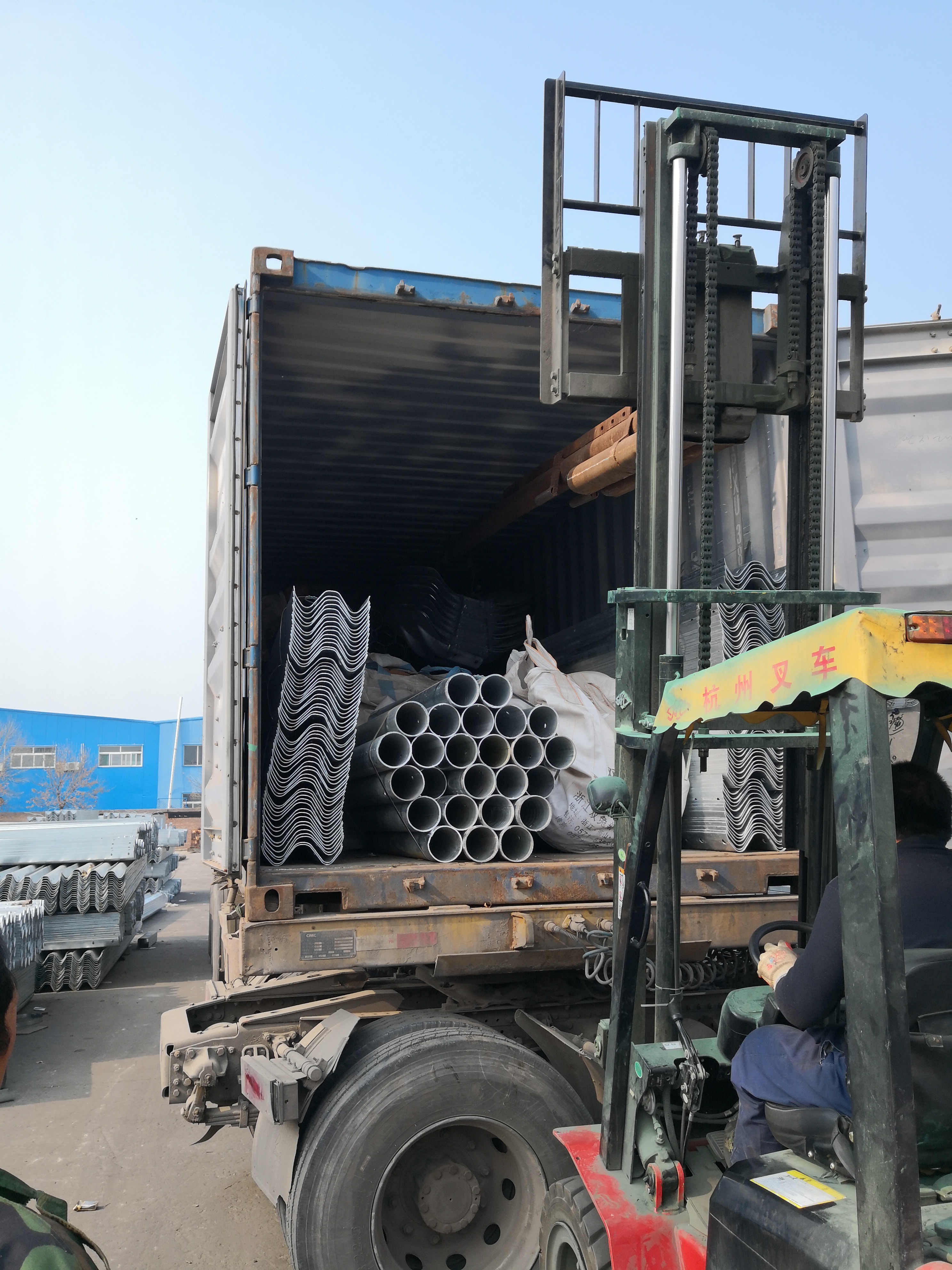 Convenient Q235 Q345 Steel Bolt And Nut For Multi-application Crowd Control Stanchion