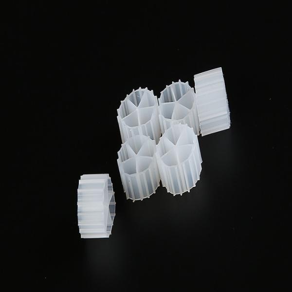 White Color Floating Filter Media With Virgin HDPE Material For Sewage Treatment