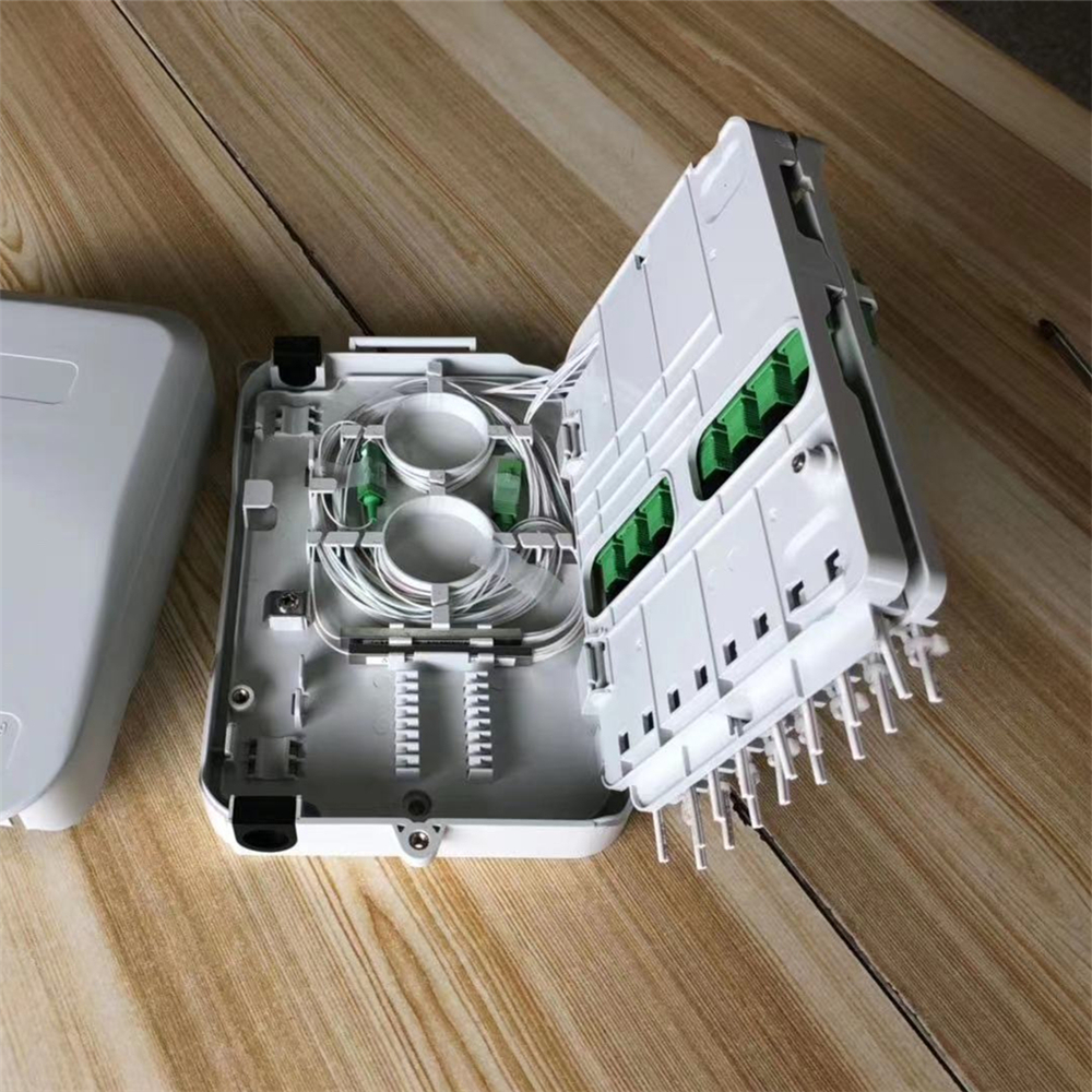 16 Cores White IP55 Fiber Optic Wall Mounted Fibre Termination Box For FTTX Network