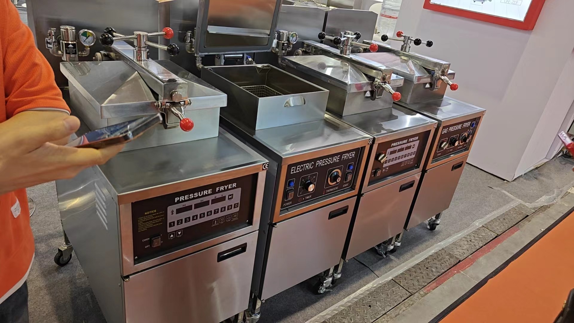 Electric Digital Panel 380V/220V Chicken Pressure Fryer Without Oil Filter System