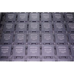 Al-tera Ep4ce10e22c8n Electronic Components Seoul Semiconductor Microcontroller