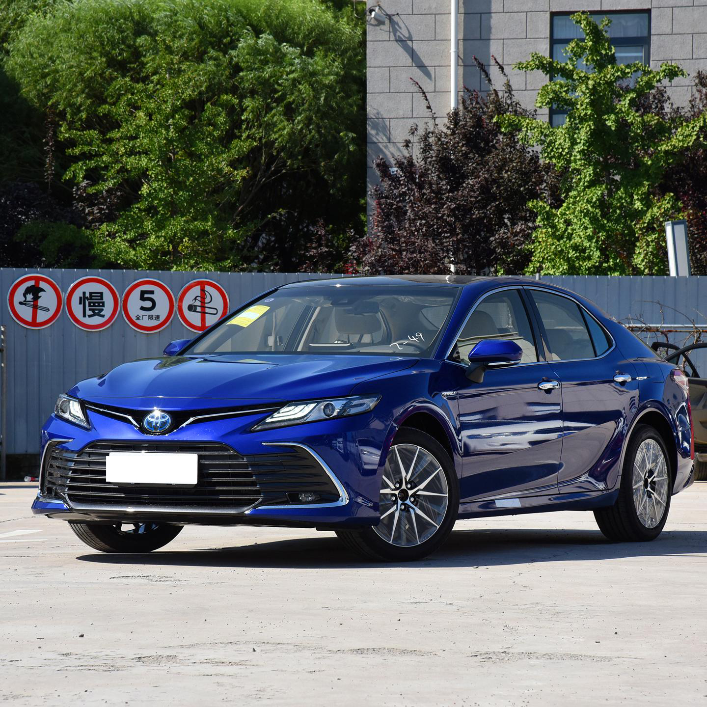 Hybrid Car To-yota C-amry 2023 2024 2.5l 0km Used Car In Cars Used To-yota Car Entertainment System Yes Tire Size R16