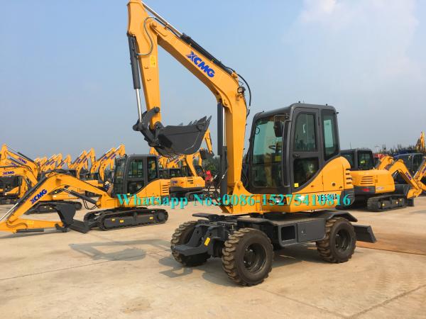 All Wheel Drive 4 Wheeled Mini Excavator , 6 Ton Excavator For Earth Moving