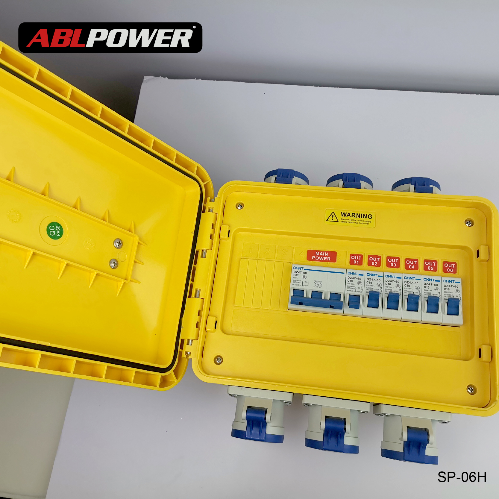 DZ47 OEM ODM 380V 32 Amp 3 Phase Distribution Box