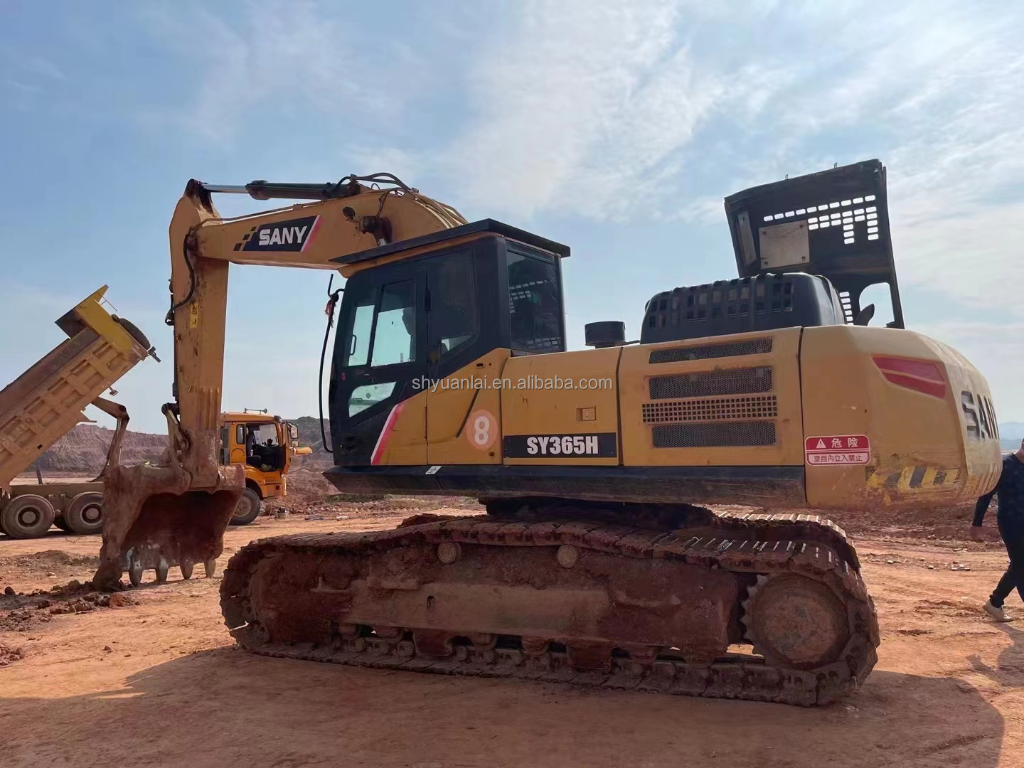 Sany 365H The Next Generation of Forward Flow Excavators with 0-2000 Working Hours