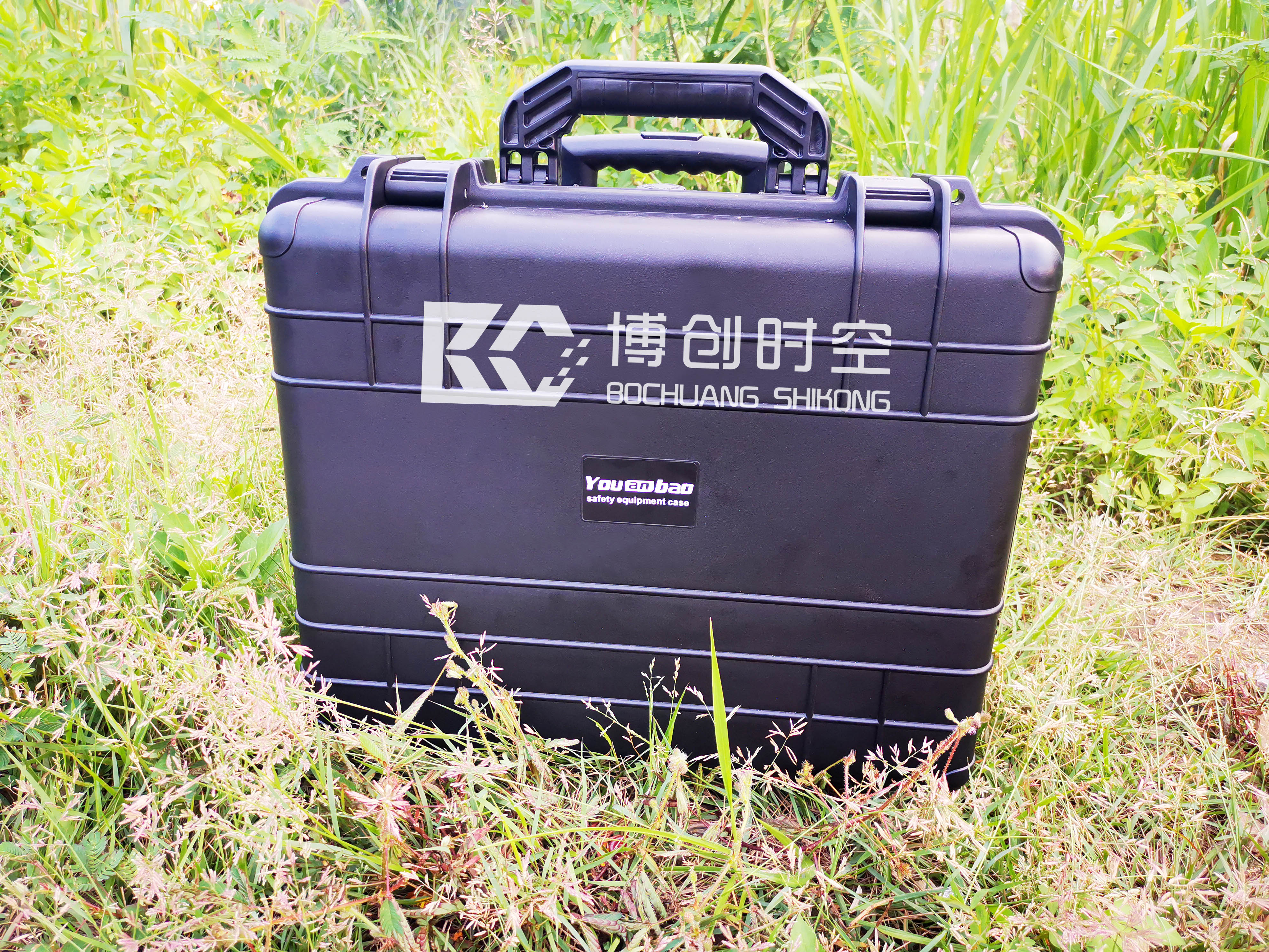 UAV reaction equipment 433MHz / 915MHz / 1.2g/1.5g/2.4g/5.8g multi frequency UAV jammer 1500 meters away from UAV