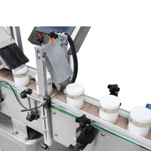  Full - Automatic Oval Bottle Labelling Machine Precise Localization Long Life Manufactures