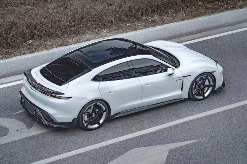 New Product for Porsche Taycan Carbon Fiber Body Kit Taycan Wide Bodyki Front Shovel Side Skirt Spoiler Diffuser