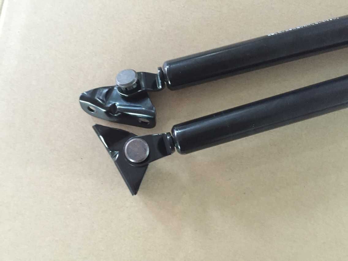 Car Compression Gas Springs With Black And Steel Nitrogen Filled Inside