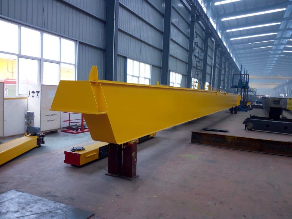 5tons Electric Single Girder Box Type Magnetic Overhead Crane With Hoist Working