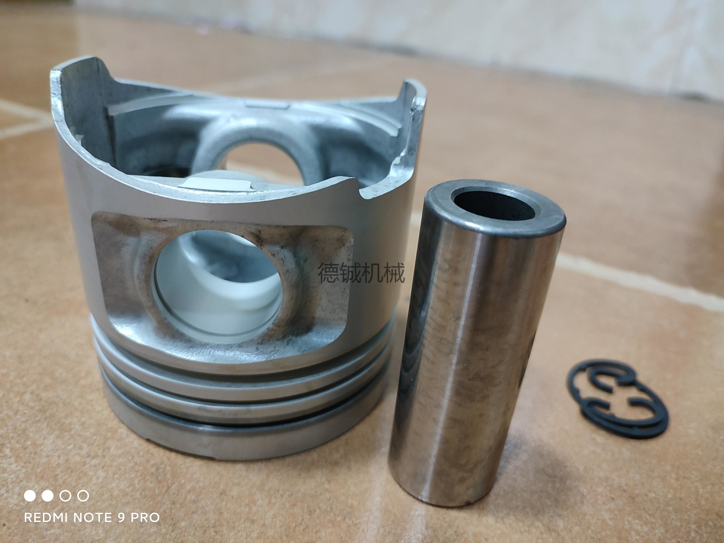 Mitsubish Excavator parts 4M40 Pisons hydraulic excavator parts 4M40 piston engine
