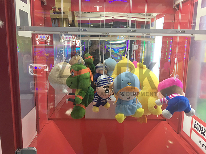 Singapore Crazy Scissors Cut Prize Game Machine , Mini Toy Claw Machine