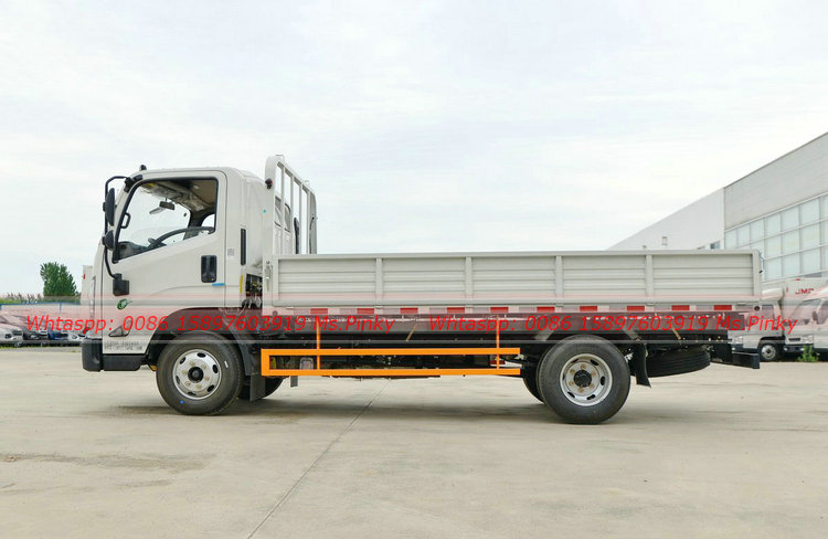 Good Quality Single Row Cabin 92HP Carrying Plus JMC Car 2.5Tons Cargo Truck Cheaper Price for Sales