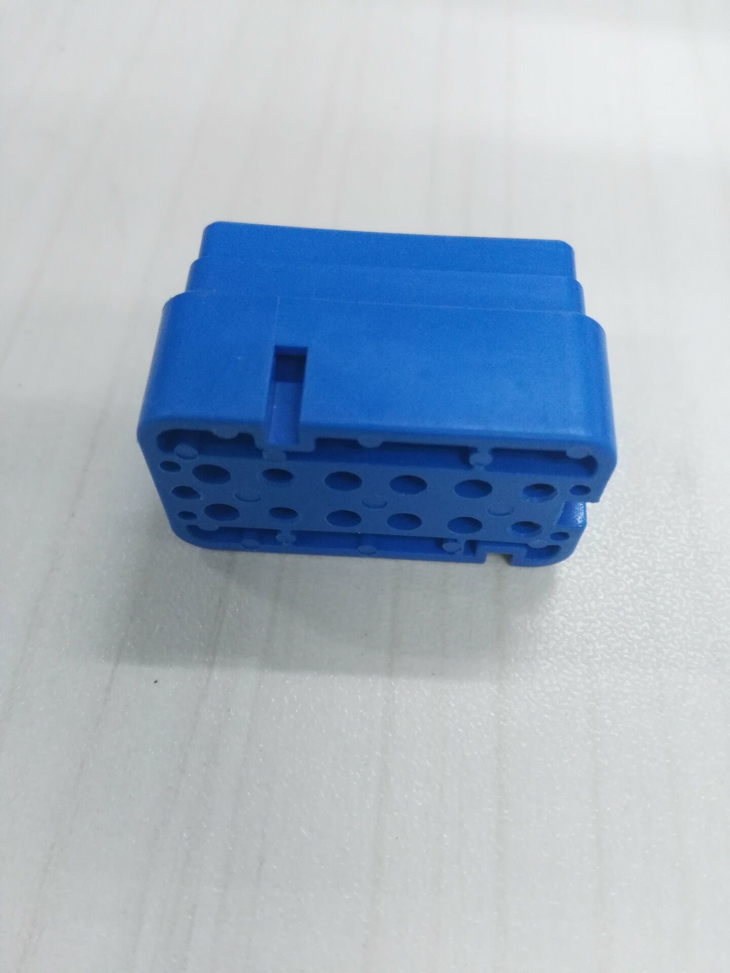 Mass Production Blue Colour injection Mold parts From 2 Cavities Mold