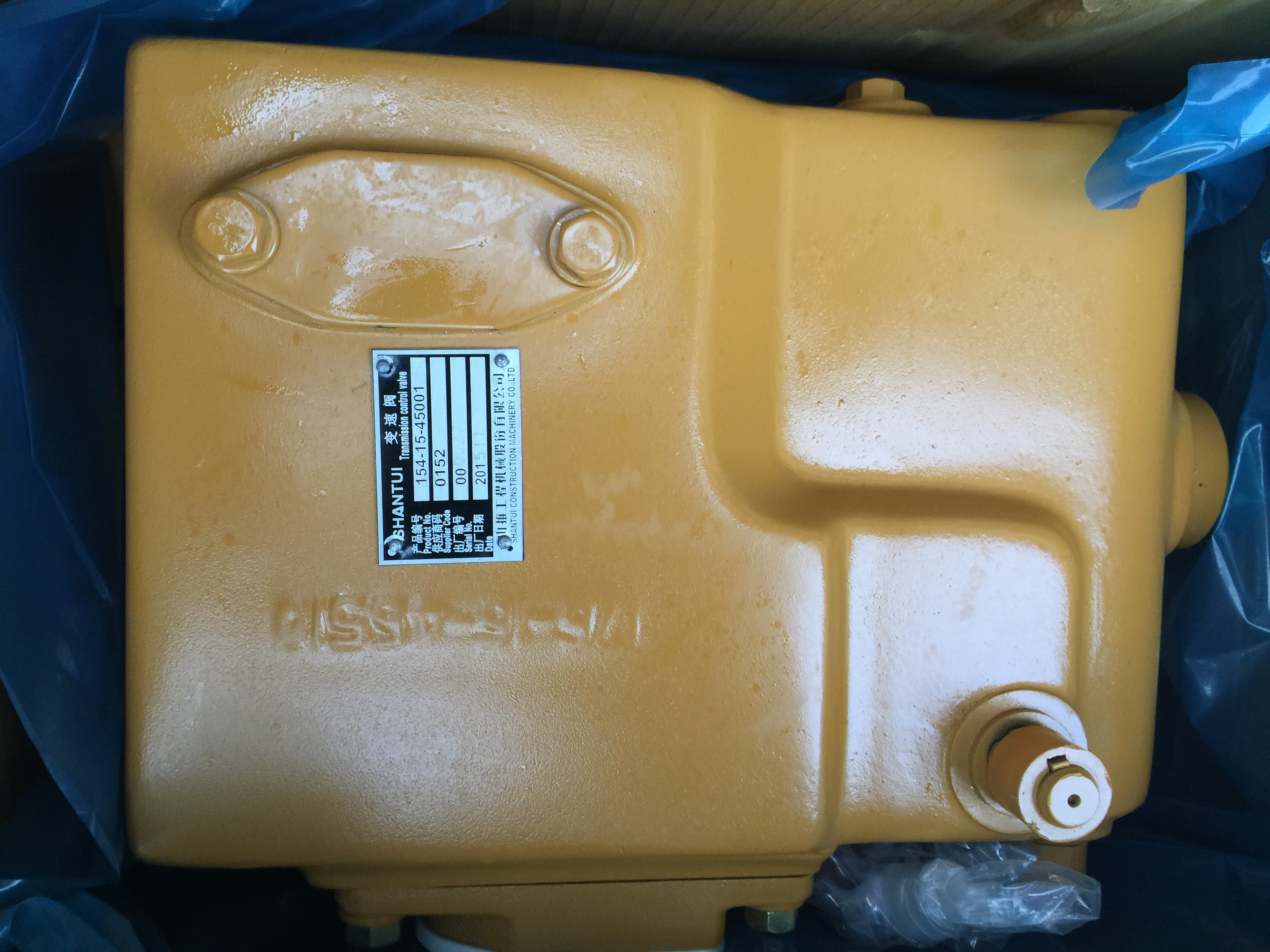 Komatsu D65-6 D65-7 D65-8 bulldozer TRANSMISSION CONTROL VALAE 144-15-00044