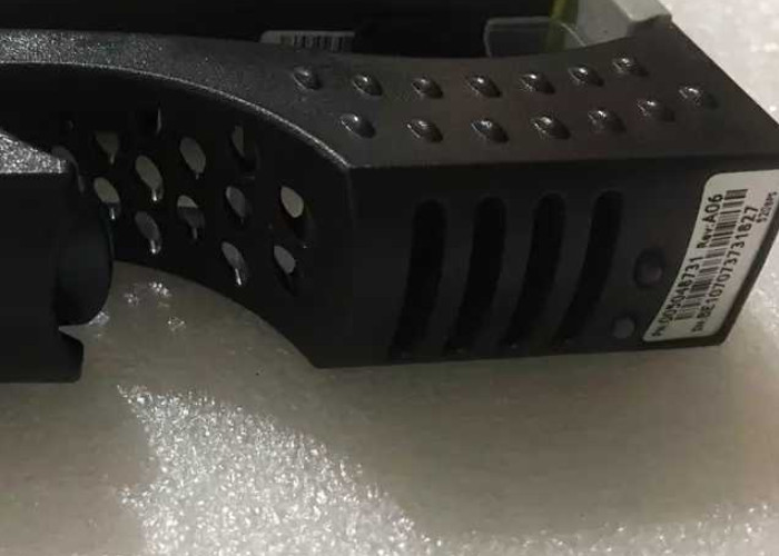 300GB 15K CX-4G15-300 Seagate Hard Disk 005048731 005048741 005048950 24 Hours Delivery