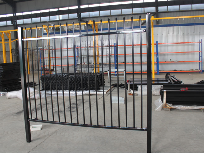 Garrison fence/fence holder/galvanized fence t post wholesale(ISO9001:2008 &CE professional manufacturer)