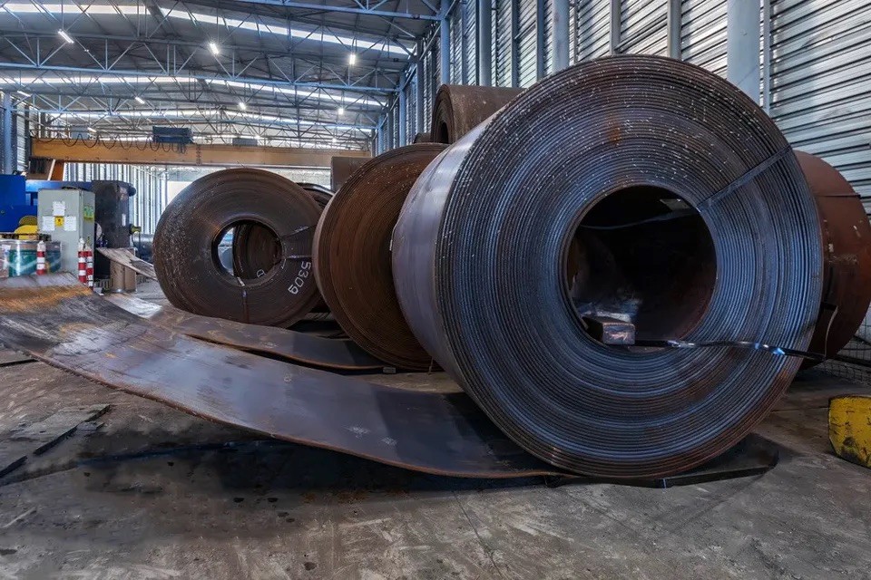 Flat Medium Carbon Steel Plate 1100mm Q235 A36 Wear Resistant