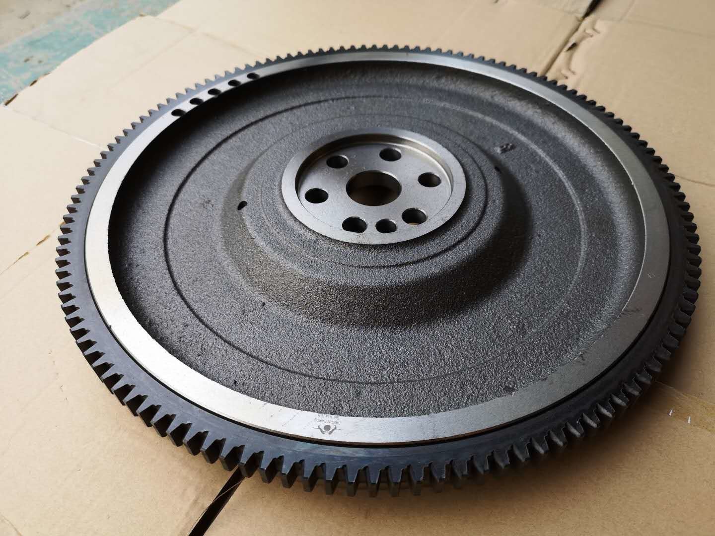 Old Model Truck 4BD1 300mm ISUZU Flywheel 4 Cylinders Diesel Engine 8943430531