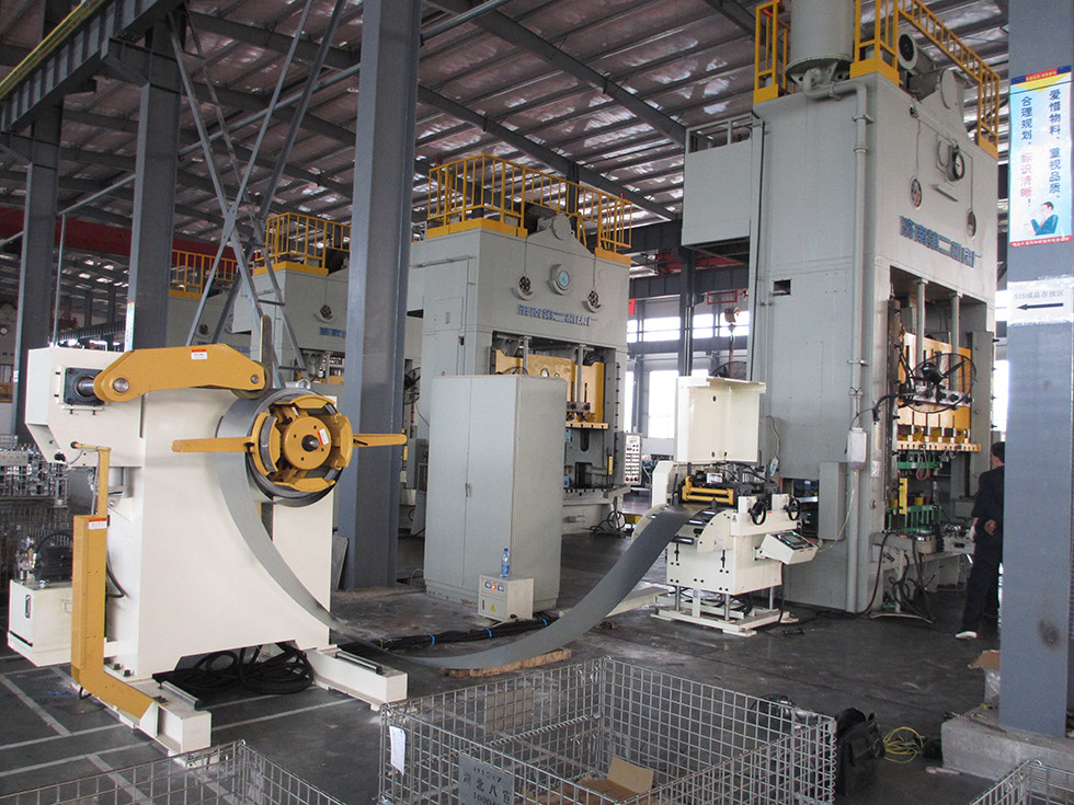 Hydrauilc Stamping Coil Handing High Precision Decoiler Feeder for Automobile Spare Parts Manufacture