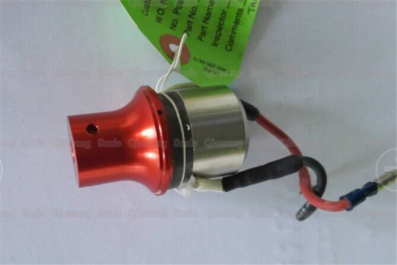 Red 40khz Ultrasonic Transducer With 2pcs Ceramics PZT8 4um Amplitude