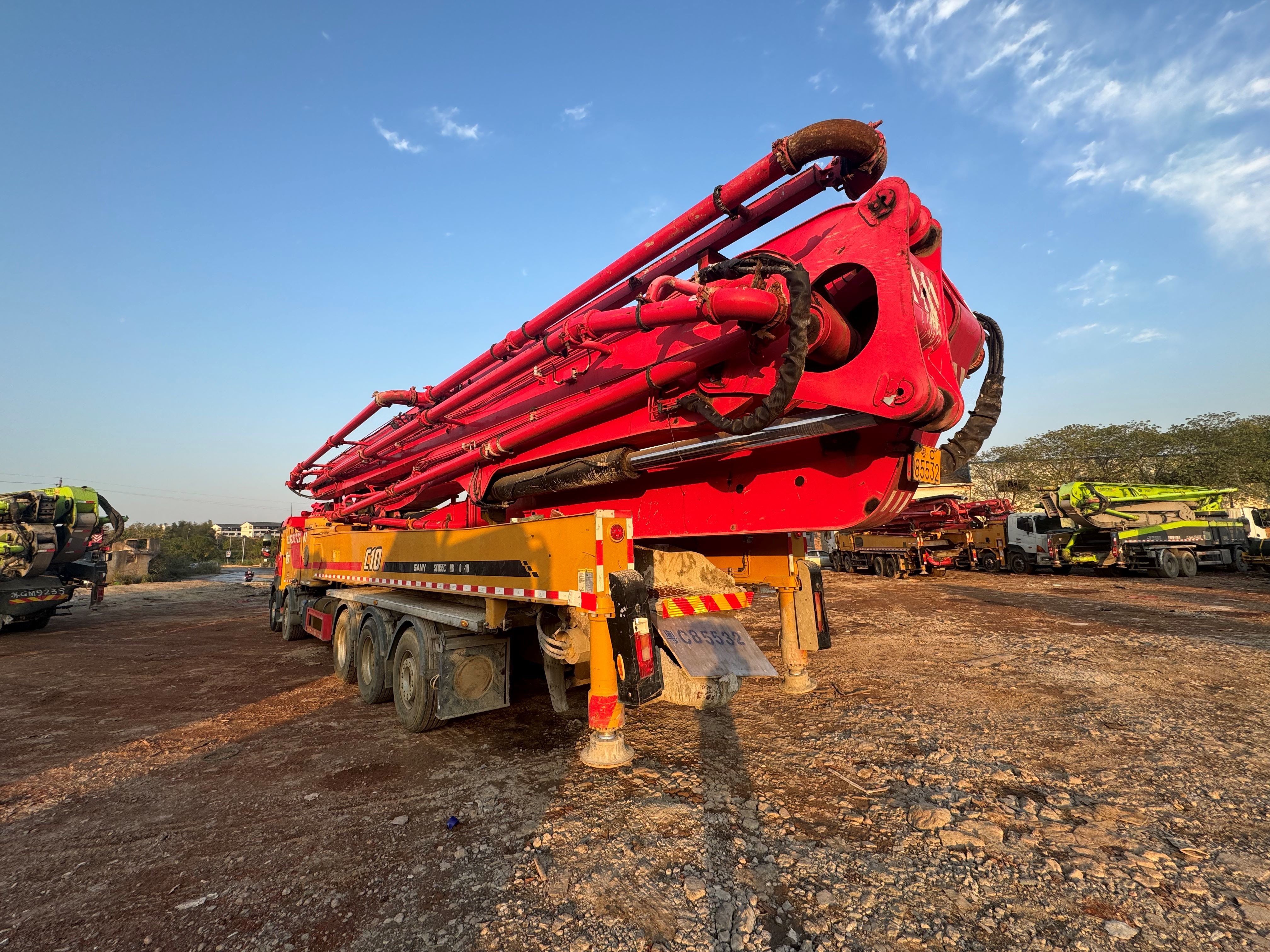 Concrete Pump Truck 67 M Installed Volvo Chassis Customized To Lengthen The Pump Pipe