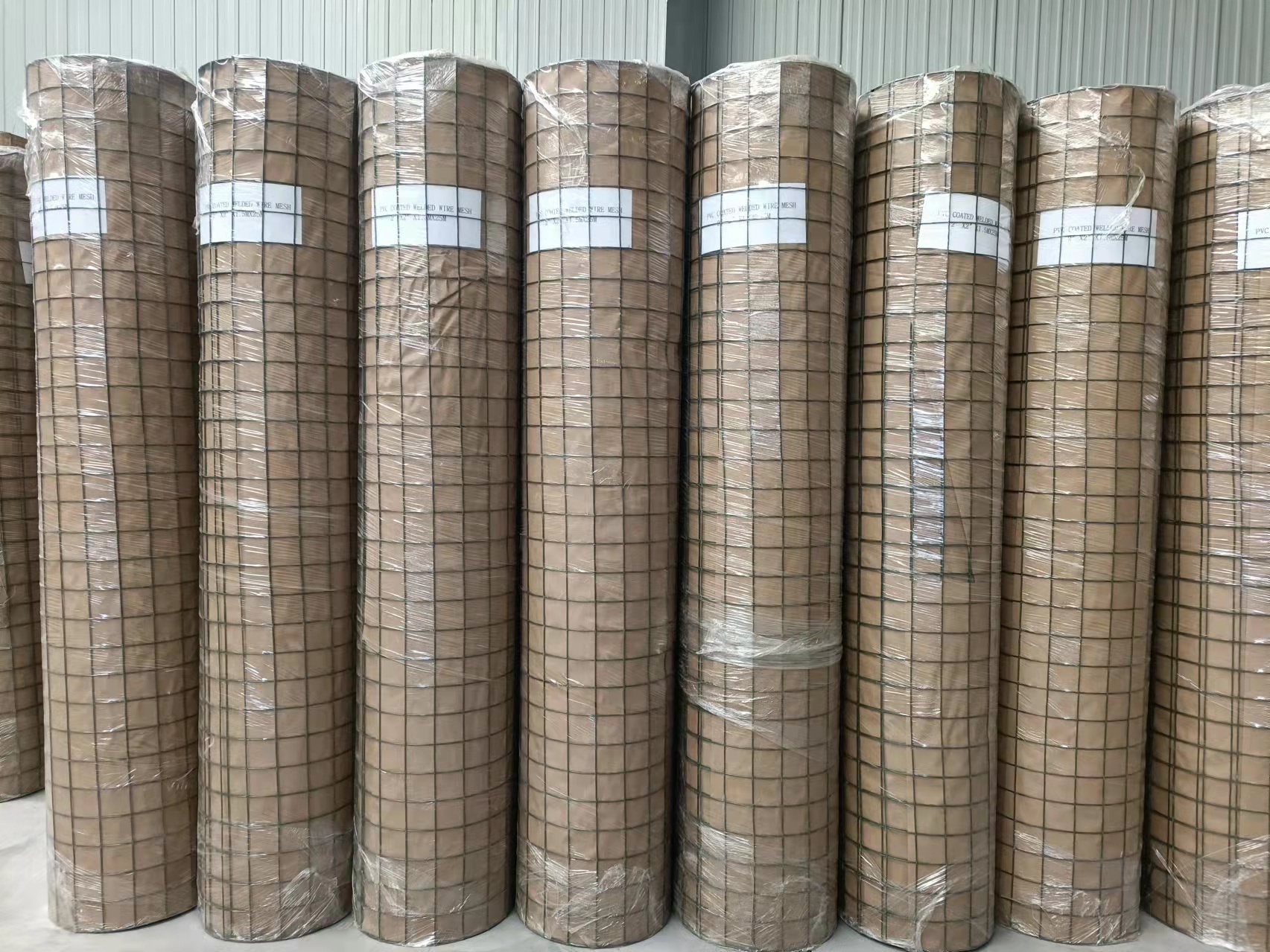 Factory good price 1/2" welded wire mesh roll