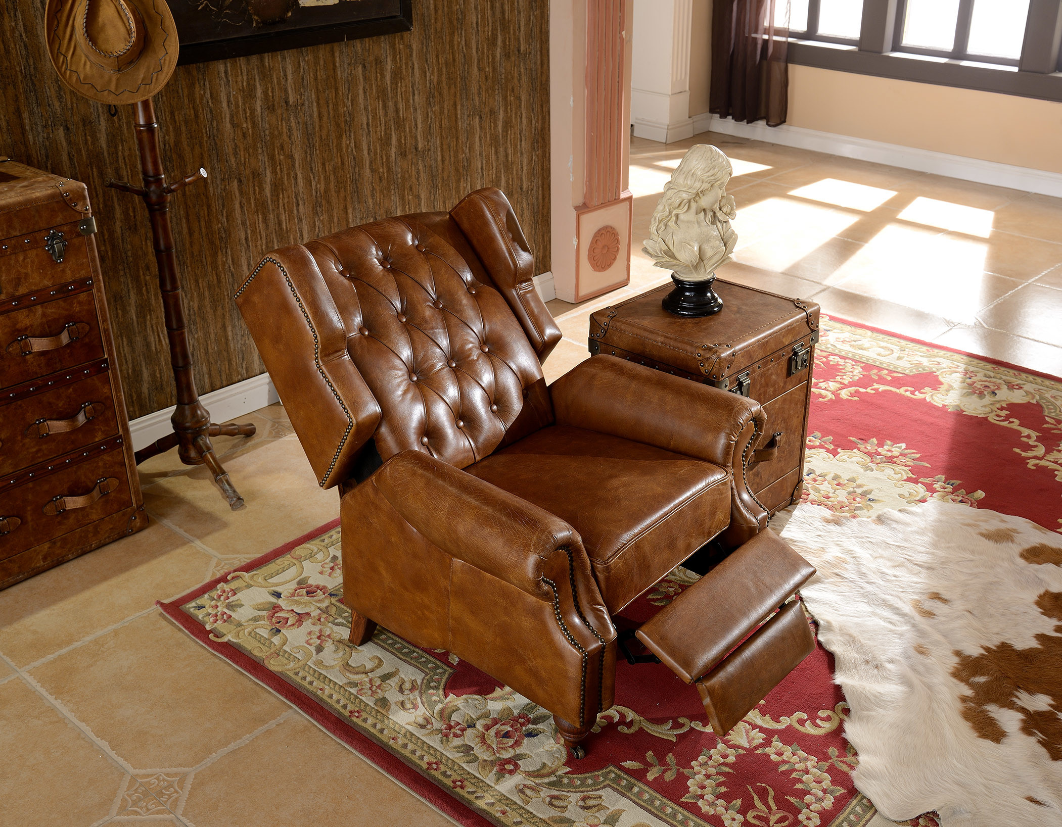 Vintage High Back Brown Leather Recliner Chair High Density Foam / Sponge
