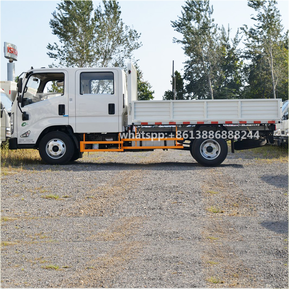 Original Quality JMC Double Row Cargo Truck Pickup Truck Freight Truck