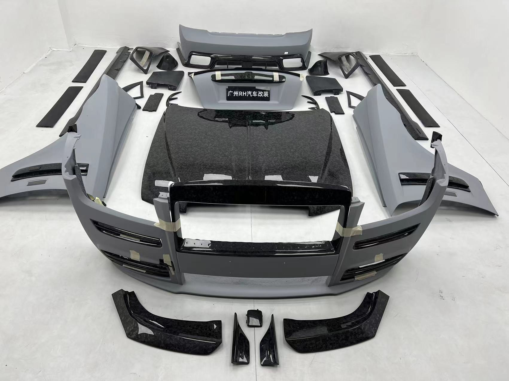 Auto Parts Ghost Body Kit Rolls Royce Front And Rear Bumper Hood 280MM