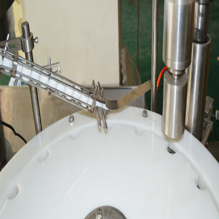 50 Bottles Per Min Bottle Capping Machine Work With Production Line 220V 1.5kw