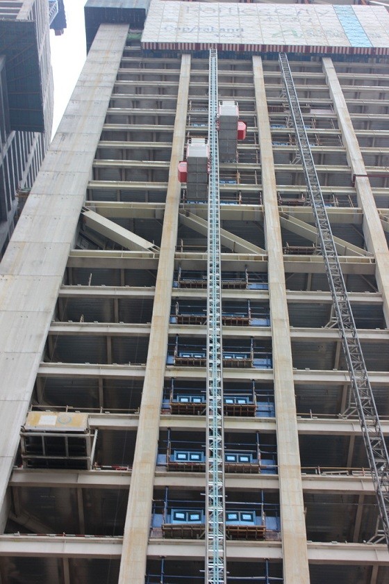 Steel Single Cage 55kw Passenger Hoist Lift For Construction Site SC300